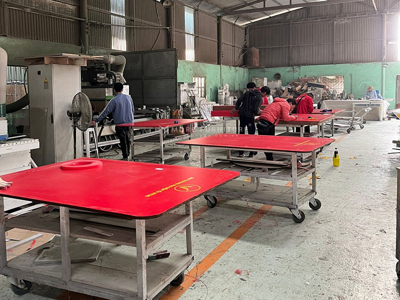 Xưởng Neverland Wood Một Ngày Thi Công